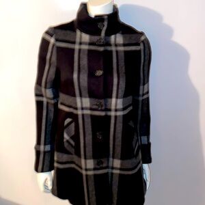 Beautiful black and gray Burberry print wool jacket, Chinese style collar